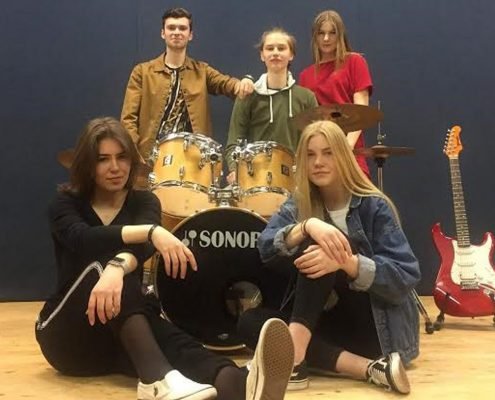 Utenos kultūros centro jaunimo grupė „RAUDONI BATAI“