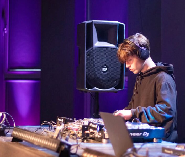 DJ KARKA